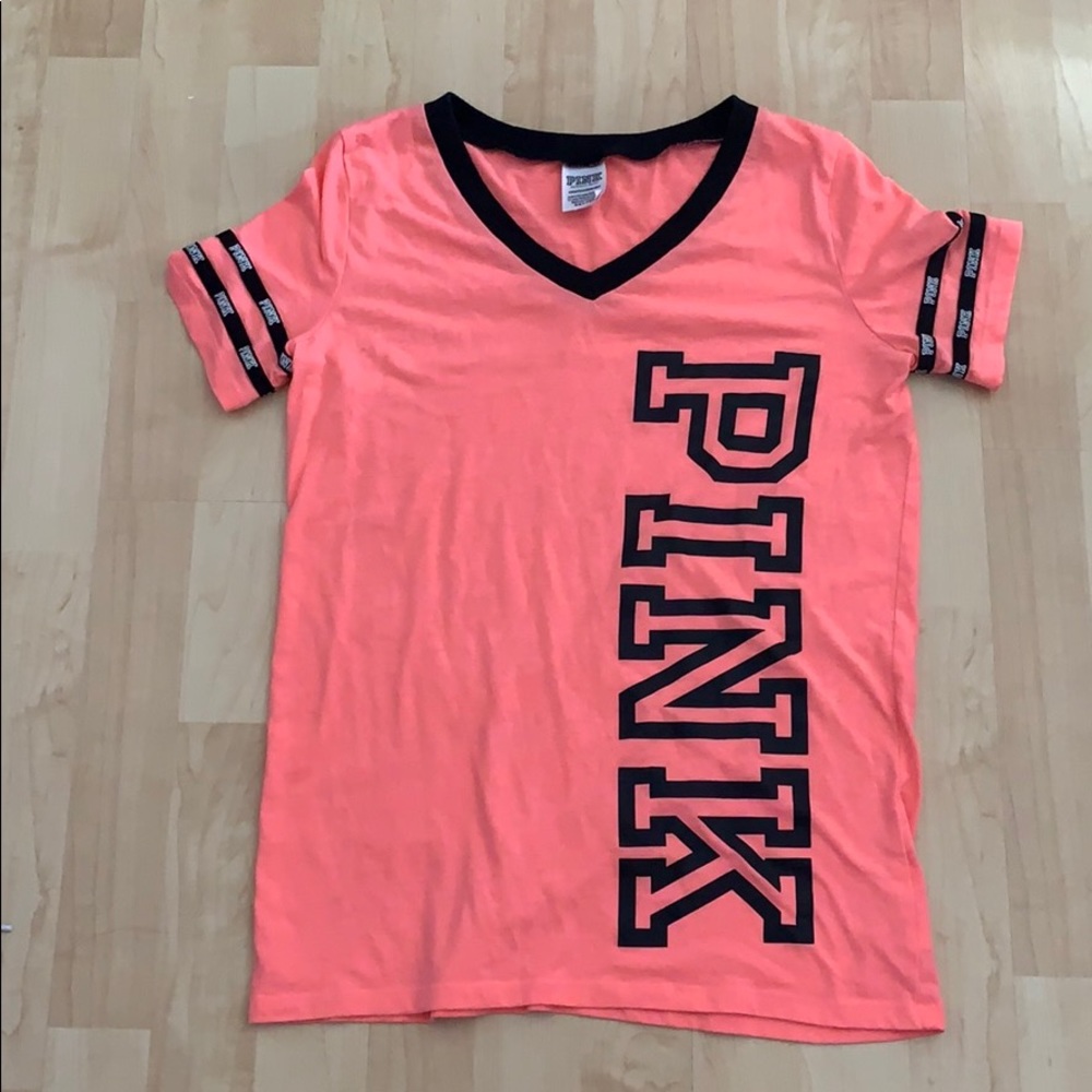 Pink t shirt